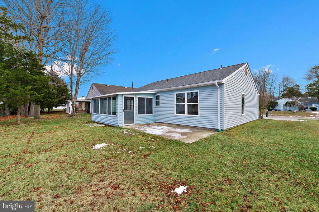 208 LANTERN PLACE