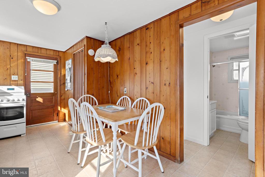 15 W CAROLINA AVENUE
