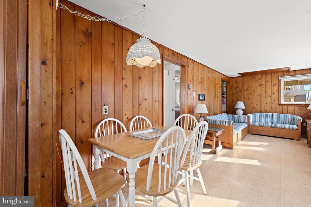 15 W CAROLINA AVENUE