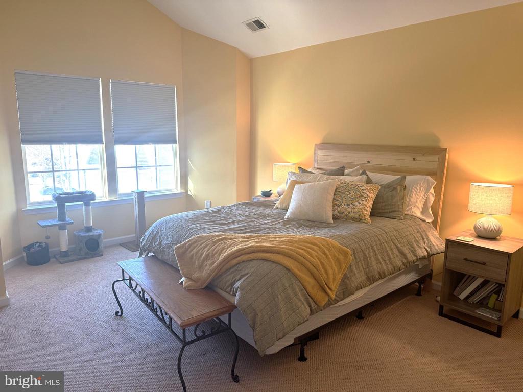 19 OCEAN BREEZE COURT
