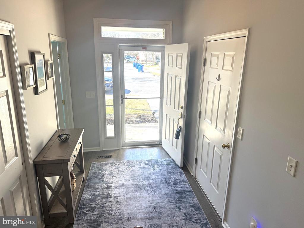 19 OCEAN BREEZE COURT