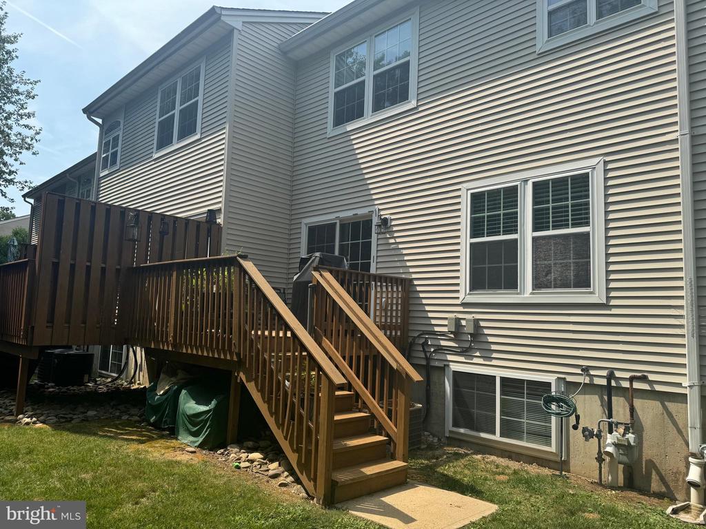 19 OCEAN BREEZE COURT