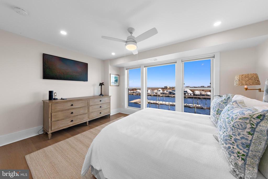 83 W TEBCO TERRACE Unit: D