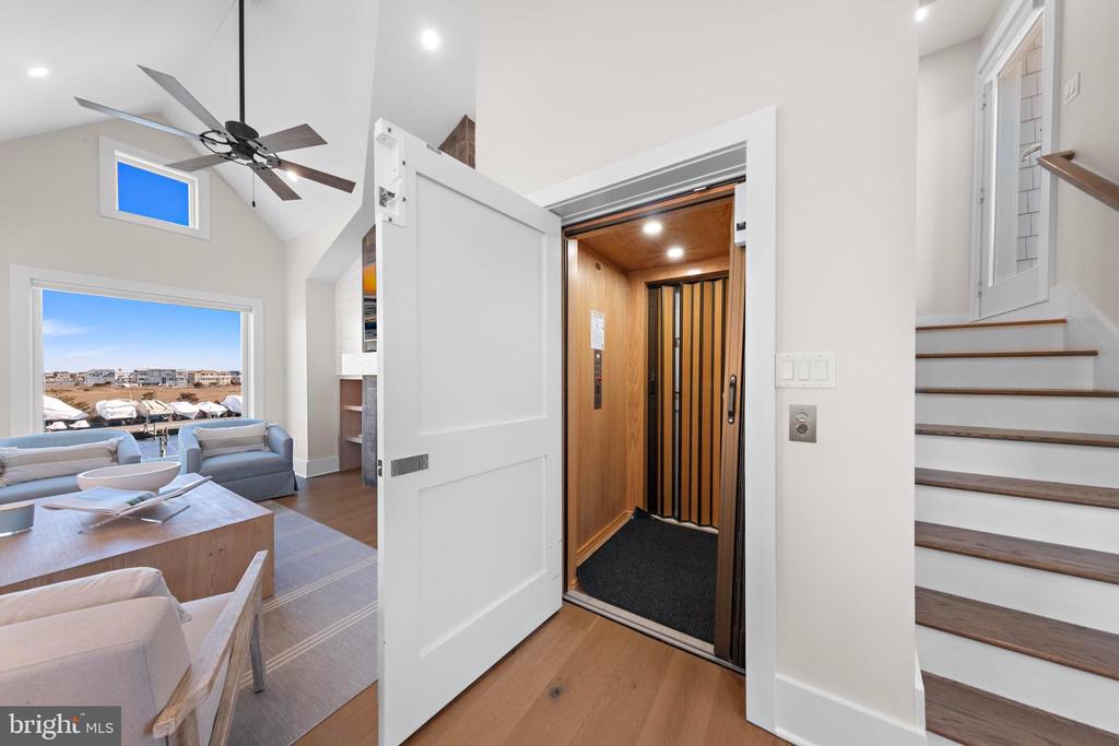 83 W TEBCO TERRACE Unit: D