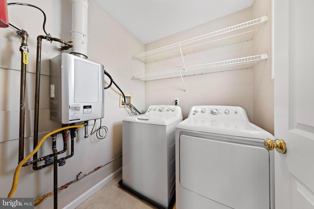 40 W PENNSYLVANIA AVENUE Unit: B