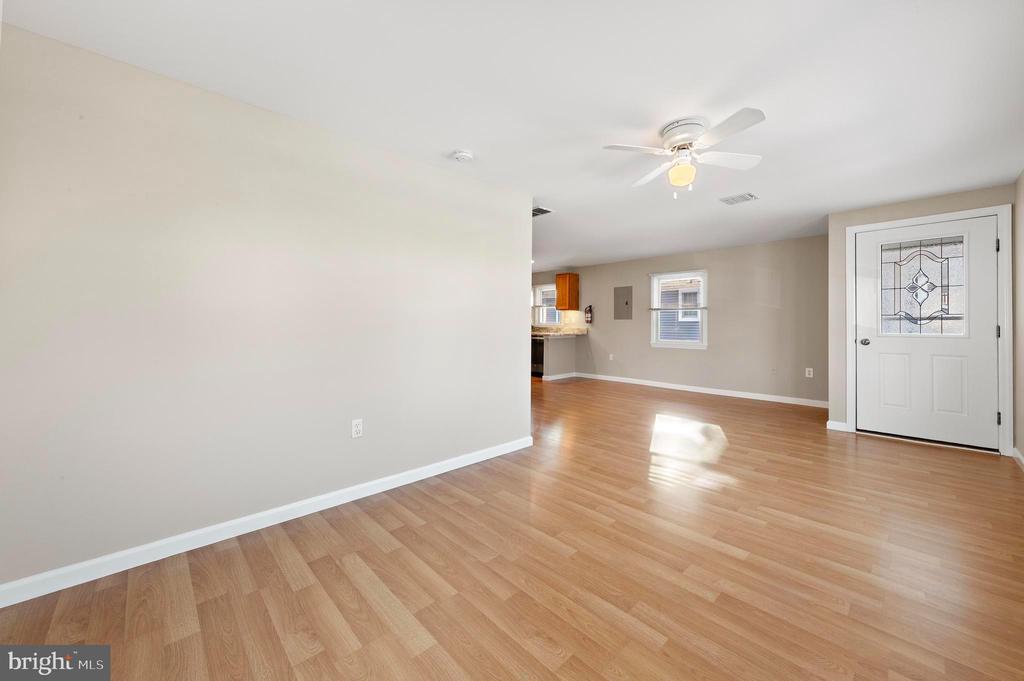 40 W PENNSYLVANIA AVENUE Unit: B