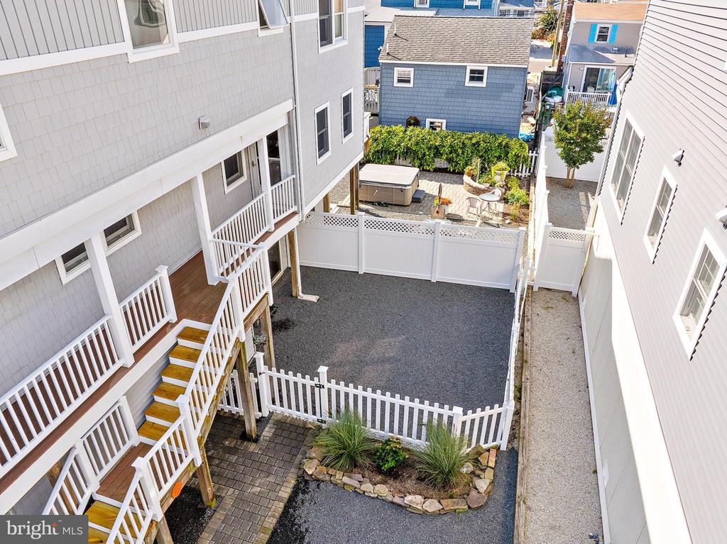40 W PENNSYLVANIA AVENUE Unit: B
