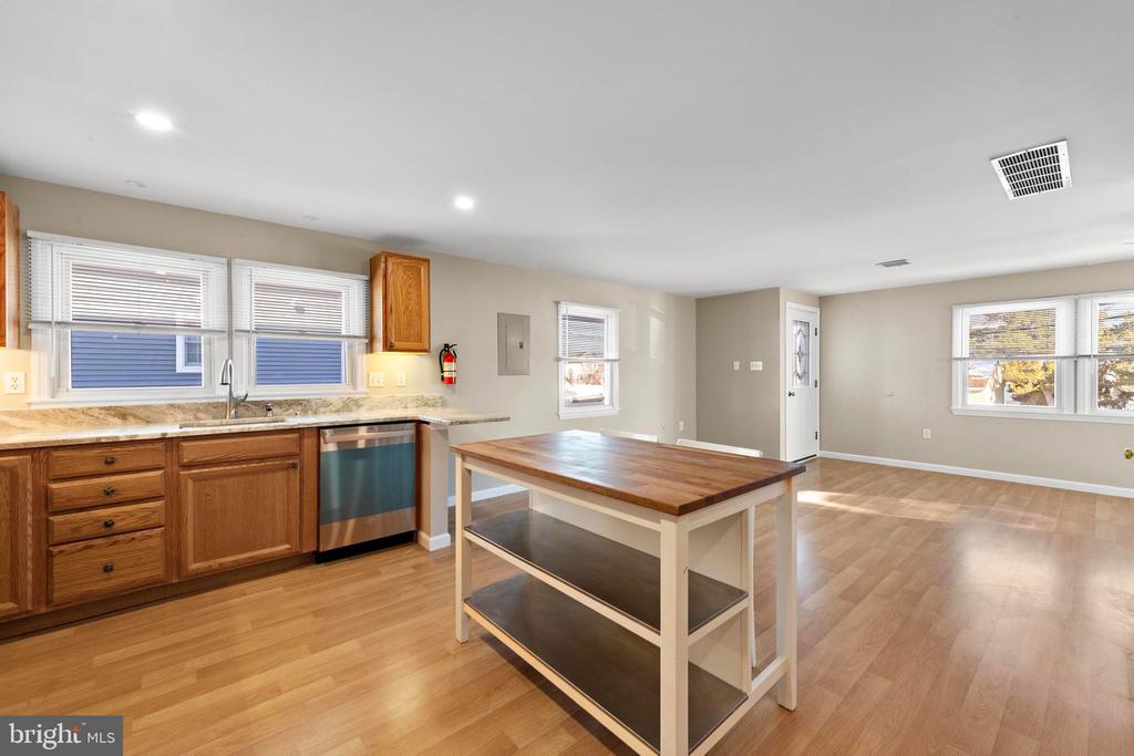 40 W PENNSYLVANIA AVENUE Unit: B