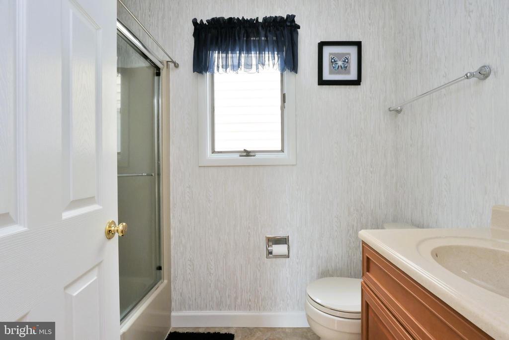 3601 LONG BEACH BLVD. Unit: 11