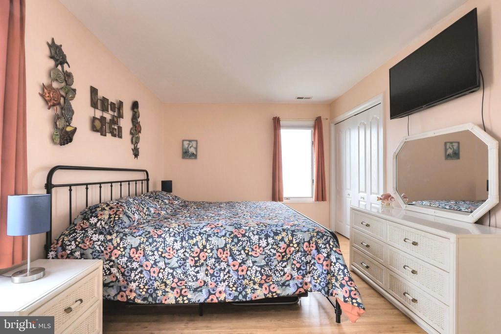 3601 LONG BEACH BLVD. Unit: 11