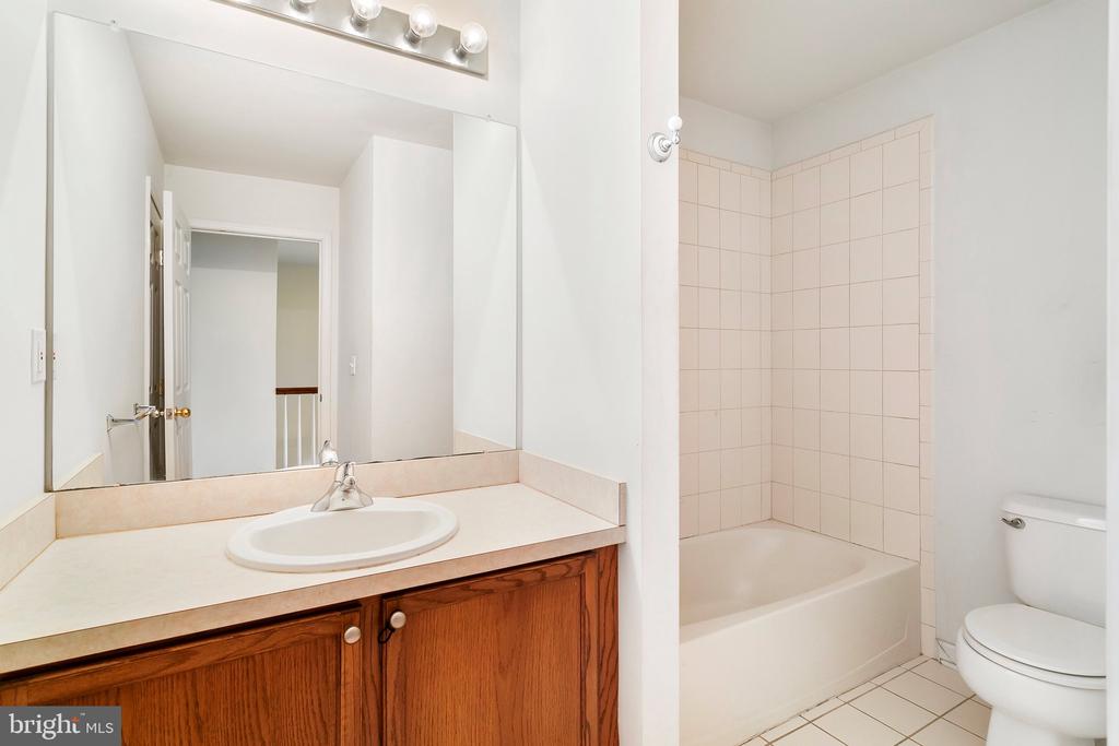 10 SEA BREEZE COURT