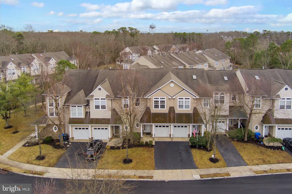 10 SEA BREEZE COURT