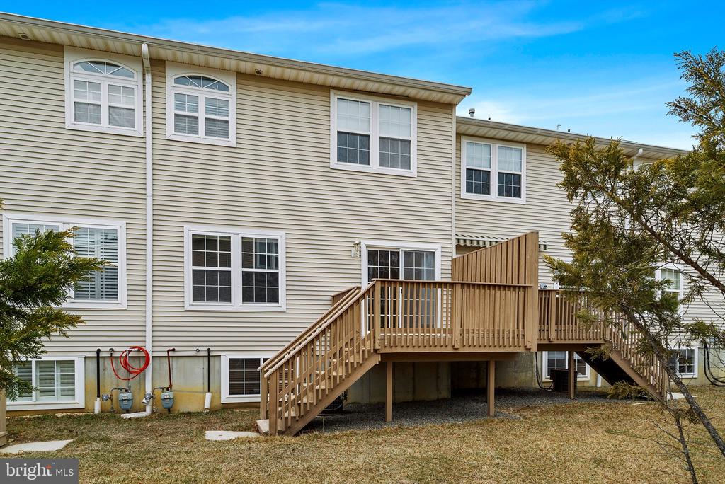 10 SEA BREEZE COURT