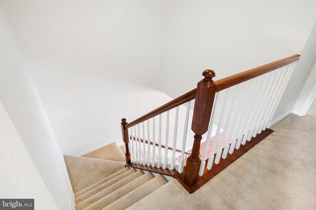 10 SEA BREEZE COURT