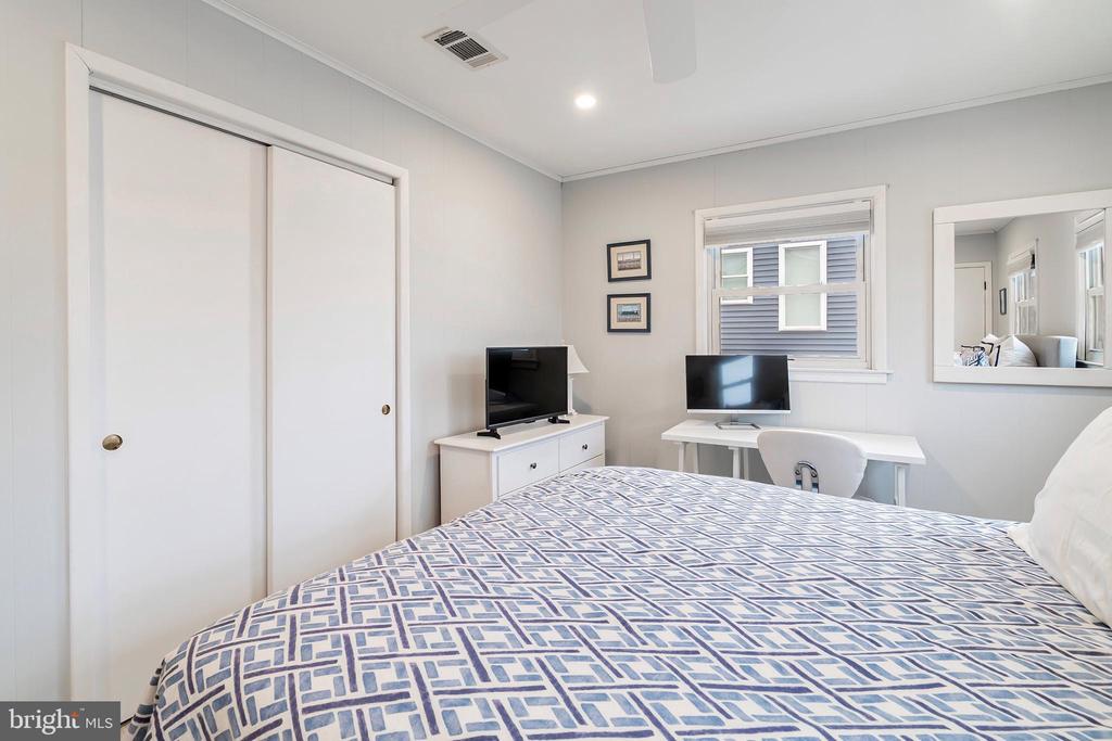 9 CAROLINA AVENUE U2