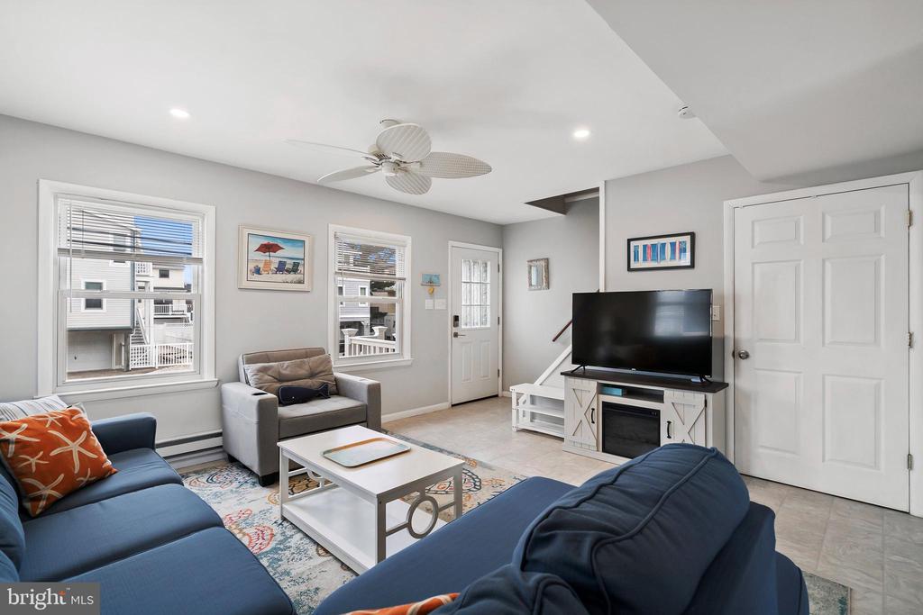9 CAROLINA AVENUE U2