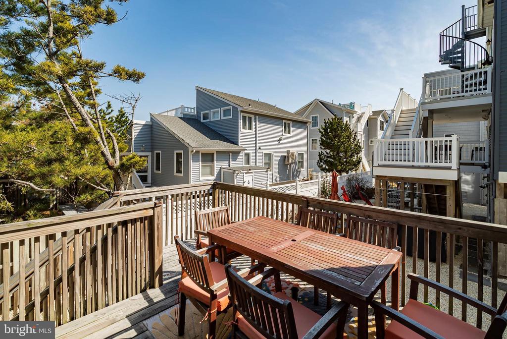 9 CAROLINA AVENUE U2