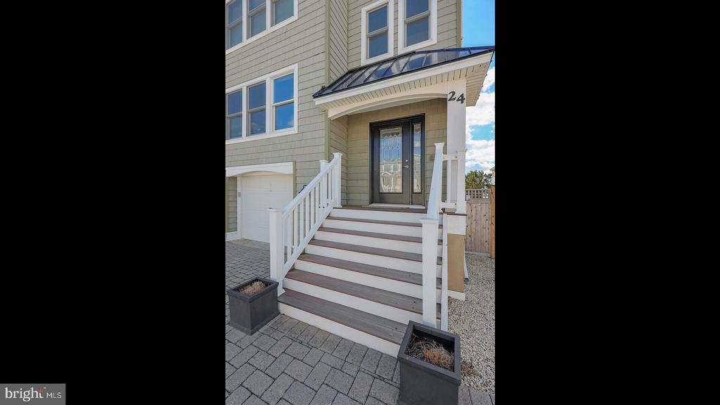 24 E 50TH