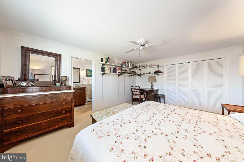 3700 W 38TH STREET