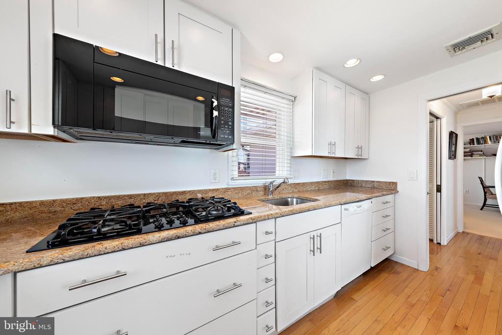 3700 W 38TH STREET