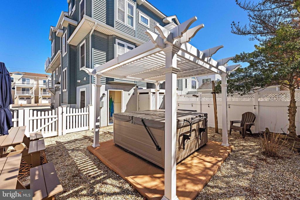 14 E NORTH CAROLINA AVENUE Unit: B