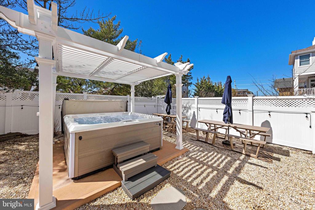 14 E NORTH CAROLINA AVENUE Unit: B
