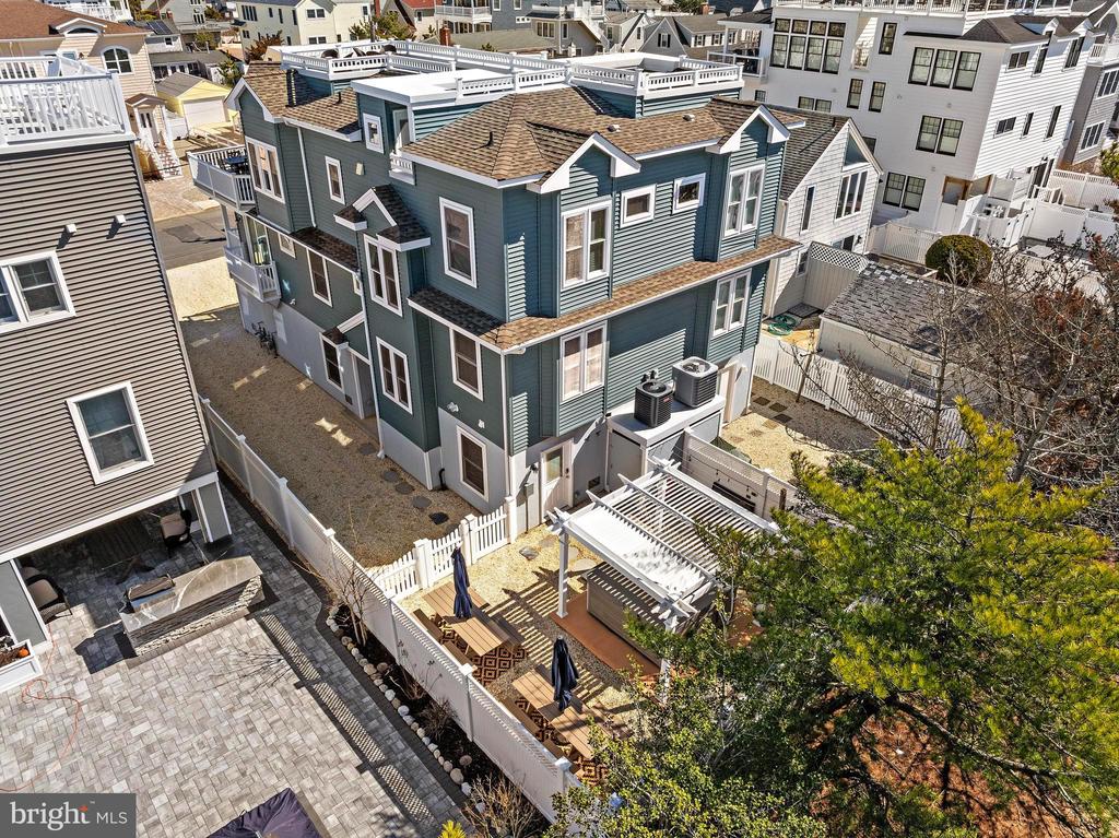 14 E NORTH CAROLINA AVENUE Unit: B