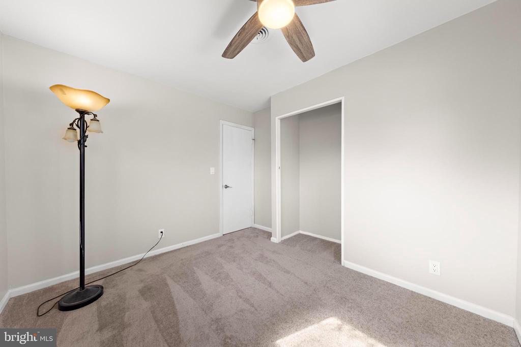 8 CRANBURY LAKE DRIVE