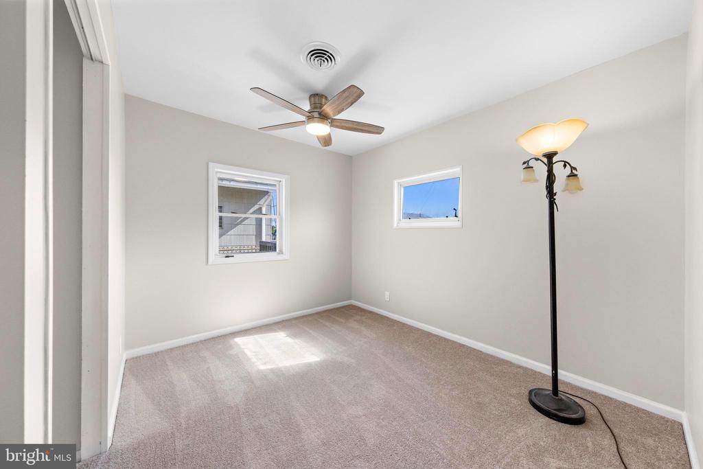 8 CRANBURY LAKE DRIVE