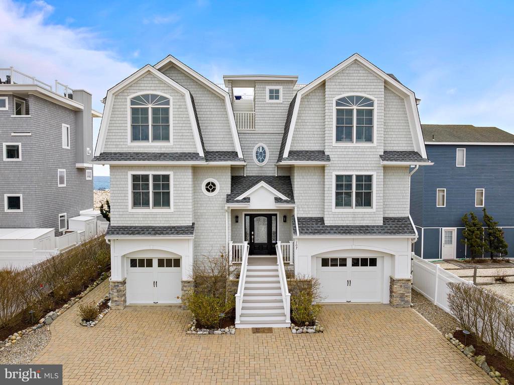 107 E JEANETTE AVENUE