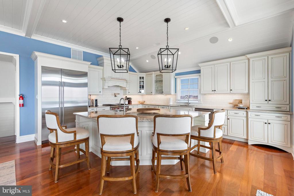 107 E JEANETTE AVENUE