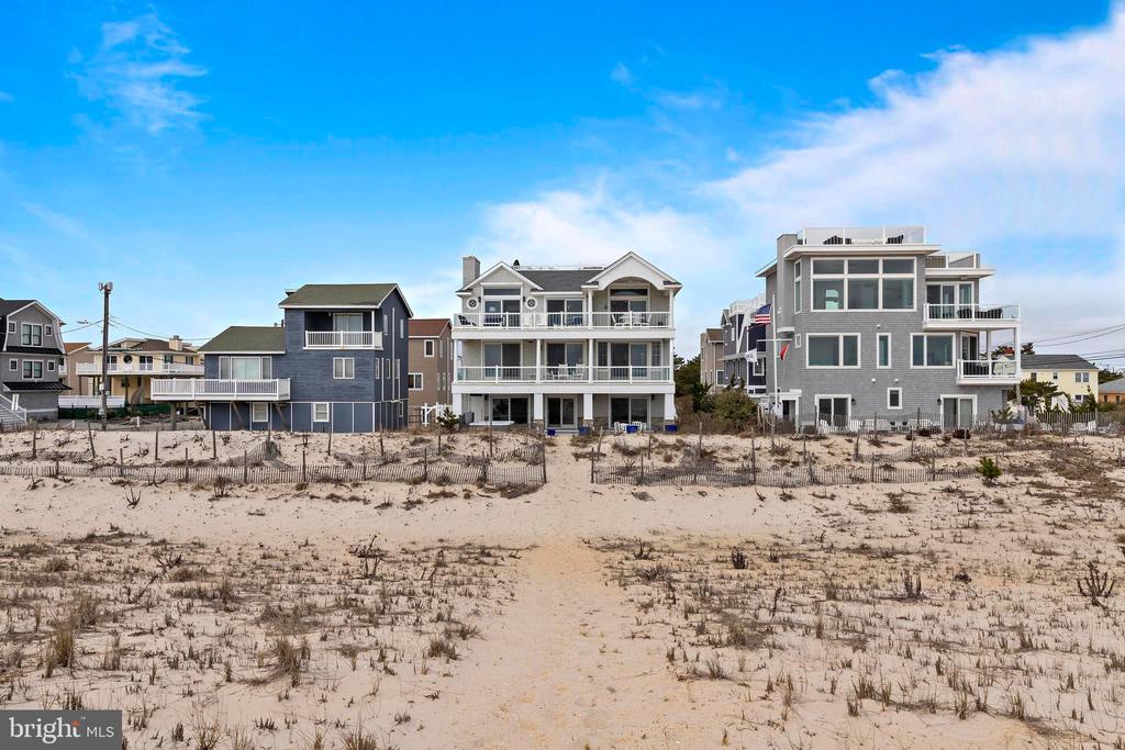 107 E JEANETTE AVENUE