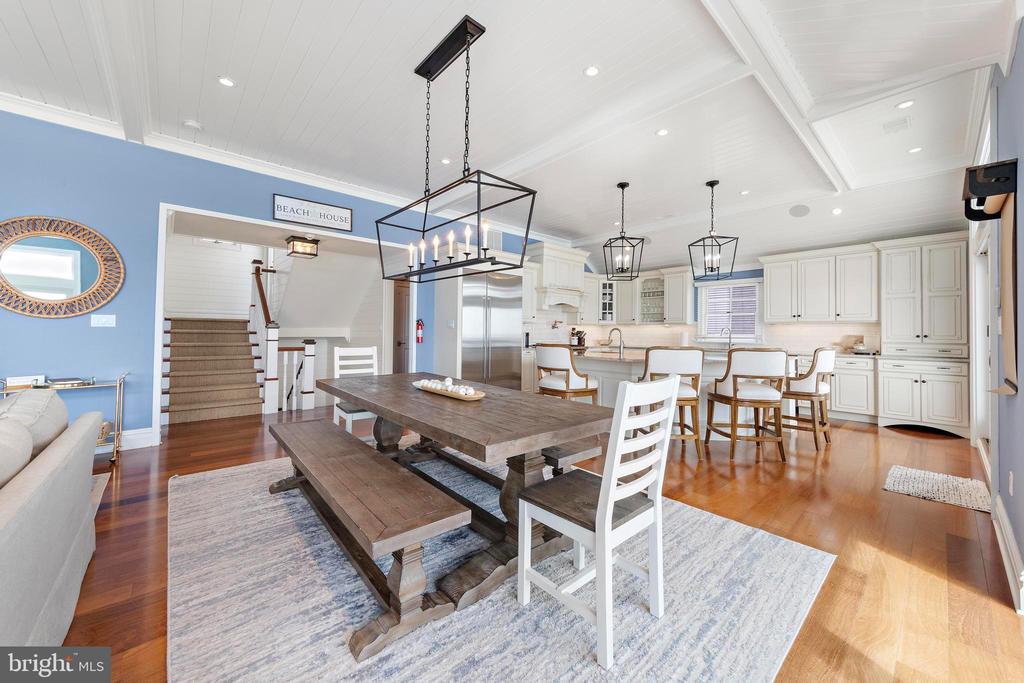 107 E JEANETTE AVENUE