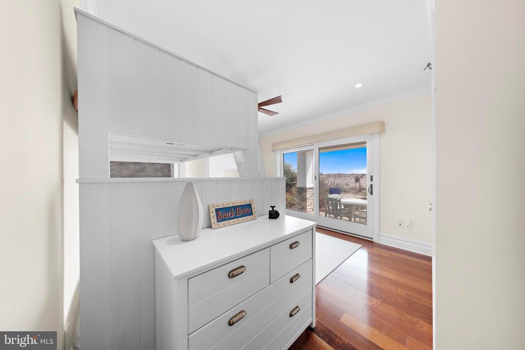 107 E JEANETTE AVENUE