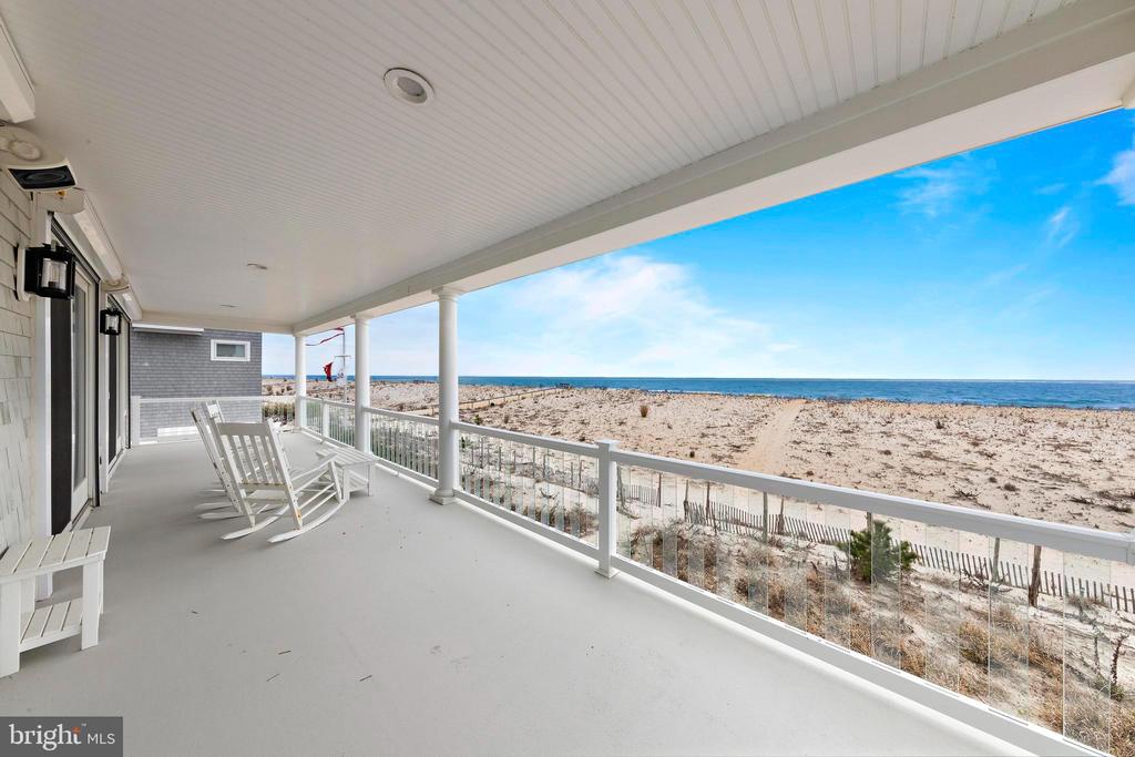 107 E JEANETTE AVENUE