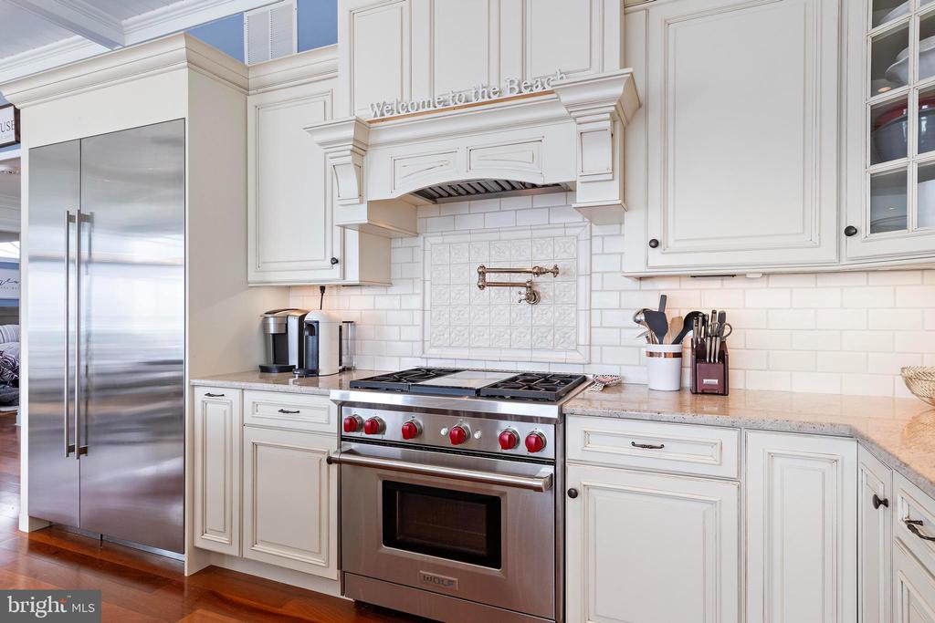 107 E JEANETTE AVENUE