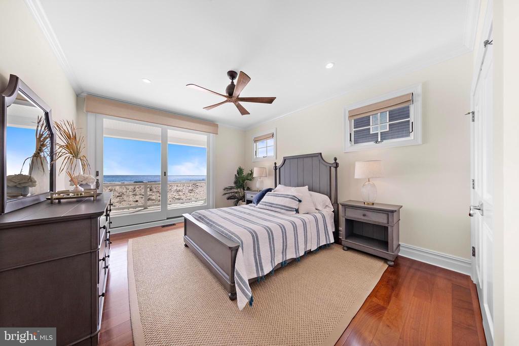 107 E JEANETTE AVENUE