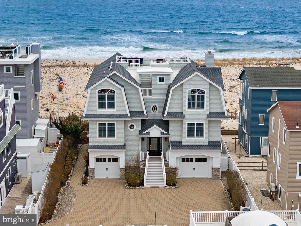 107 E JEANETTE AVENUE