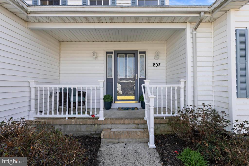 203 RIPTIDE AVENUE