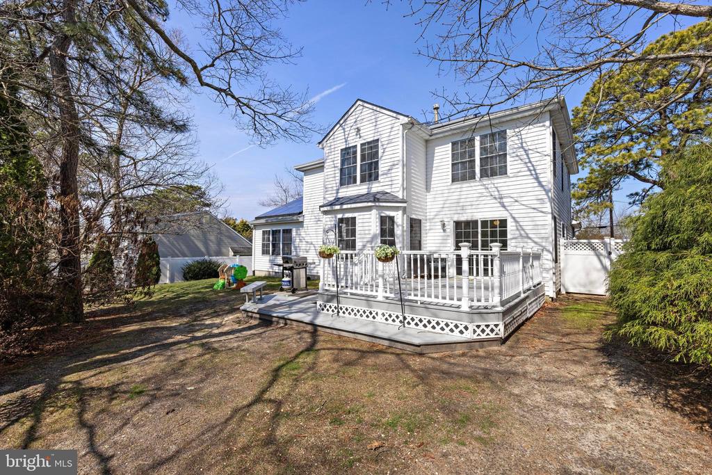 203 RIPTIDE AVENUE