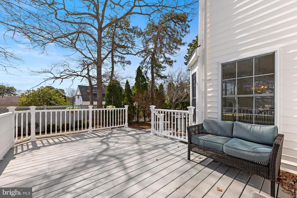 203 RIPTIDE AVENUE