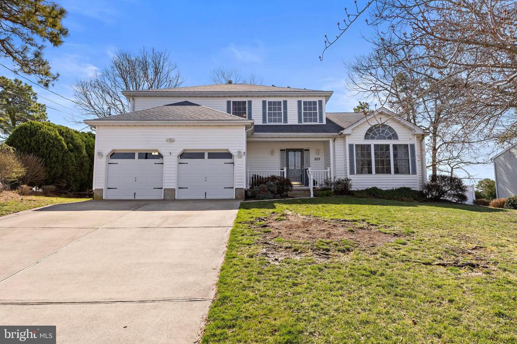 203 RIPTIDE AVENUE