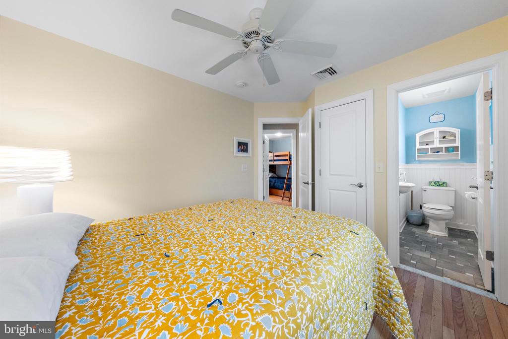 123 E 17TH ST Unit: 2
