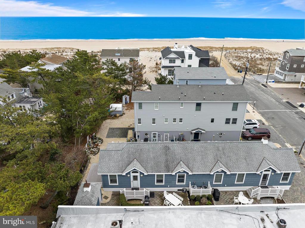 123 E 17TH ST Unit: 2