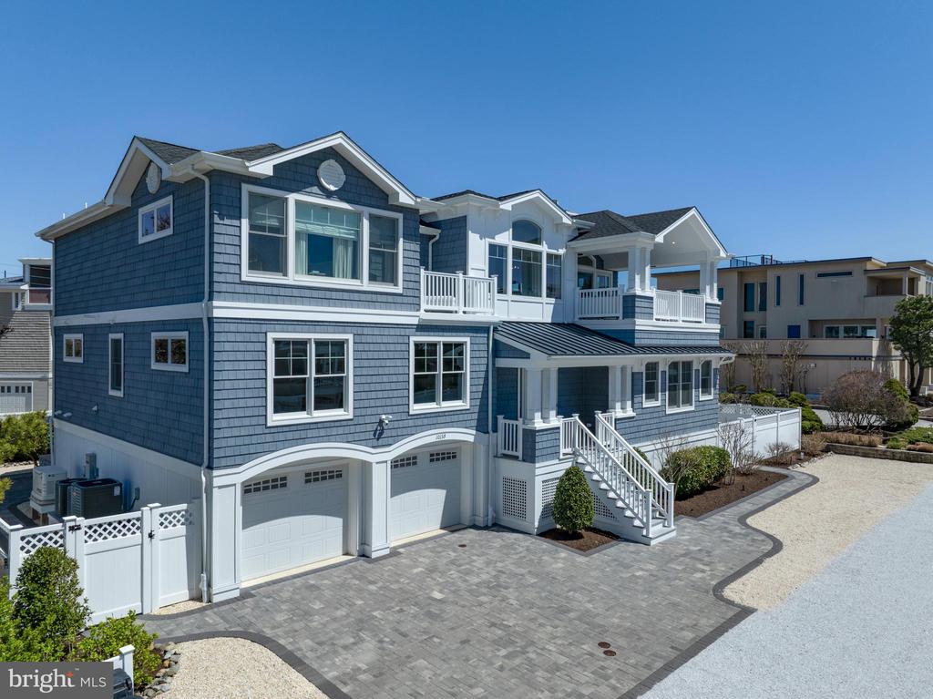 1013 - B LONG BEACH