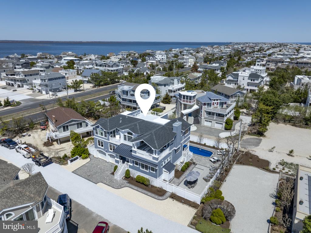 1013 - B LONG BEACH