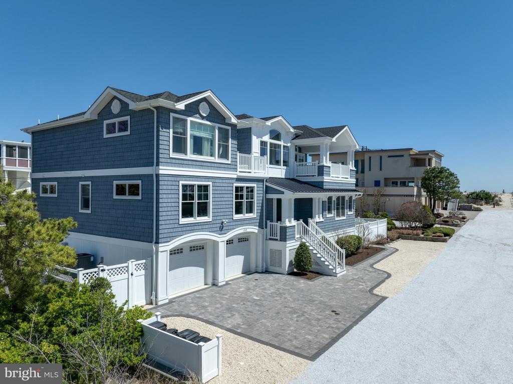 1013 - B LONG BEACH