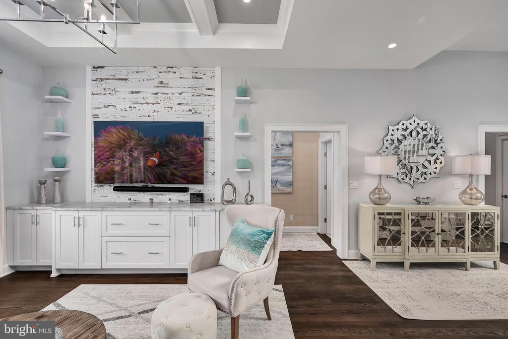 1013 - B LONG BEACH