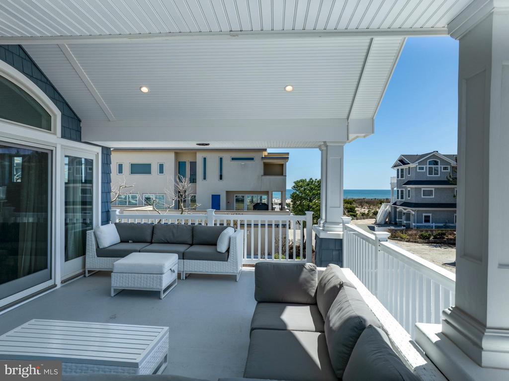 1013 - B LONG BEACH