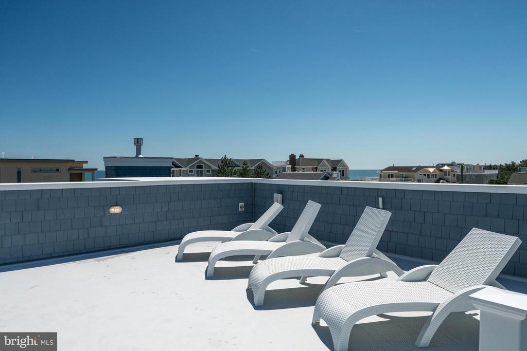 1013 - B LONG BEACH